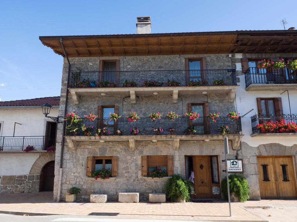 Casa Rural Martxoenea Landetxea Arruazu Exterior photo