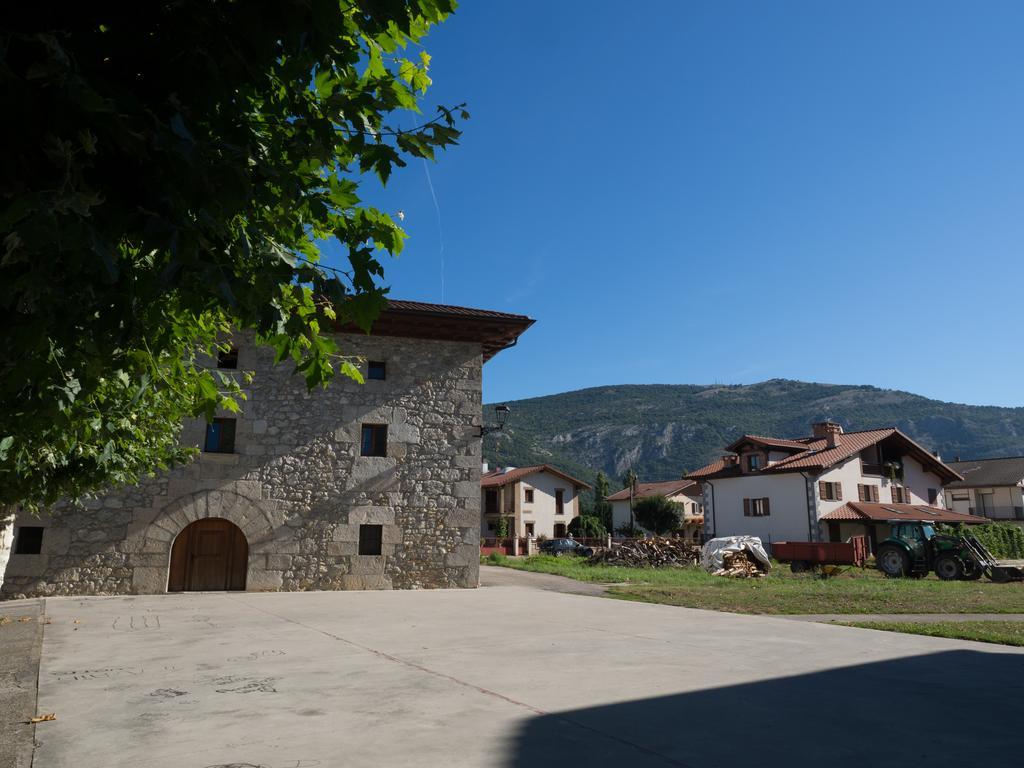 Casa Rural Martxoenea Landetxea Arruazu Exterior photo