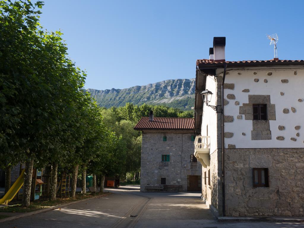 Casa Rural Martxoenea Landetxea Arruazu Exterior photo